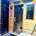 Jungle Style With Jacuzzi ,sauna And Garden Near Amsterdam Vijfhuizen