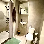 Апартаменты Jungle Style With Jacuzzi ,sauna And Garden Near Amsterdam Vijfhuizen