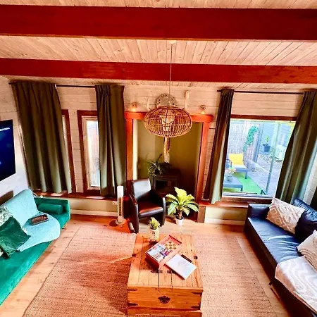 Private Wellnes With Jacuzzi ,sauna And Garden Between Amsterdam Haarlem And Schiphol Airport