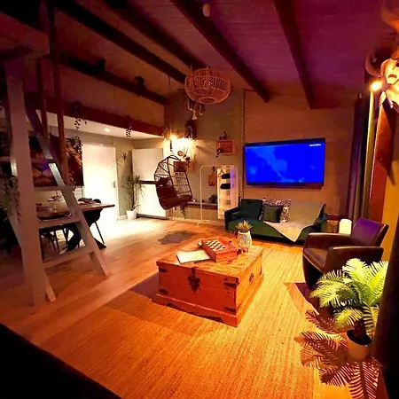 Private Wellnes With Jacuzzi ,sauna&garden Between Amsterdam Haarlem&schiphol Airport Appartement