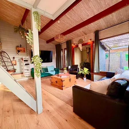 Private Wellnes With Jacuzzi ,sauna&garden Between Amsterdam Haarlem&schiphol Airport Appartement