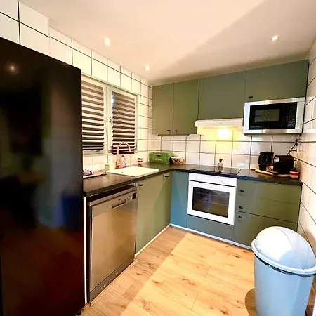 Appartement Private Wellnes With Jacuzzi ,sauna&garden Between Amsterdam Haarlem&schiphol Airport