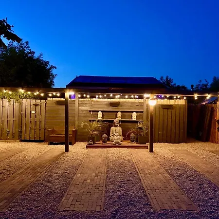 Private Wellnes With Jacuzzi ,sauna And Garden Between Amsterdam Haarlem And Schiphol Airport * Vijfhuizen